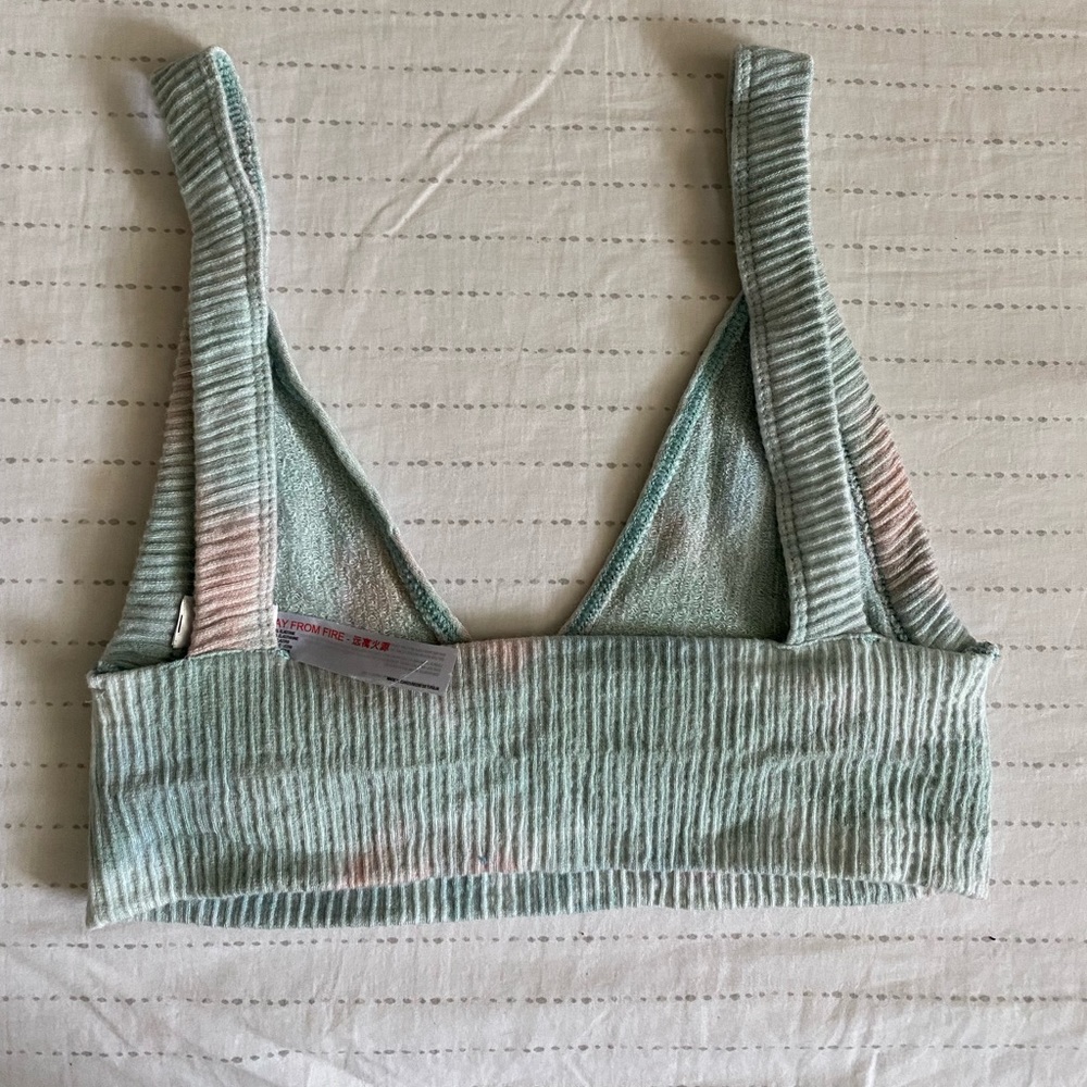 Out from Under Seamless Bralette - Picture 2 of 5